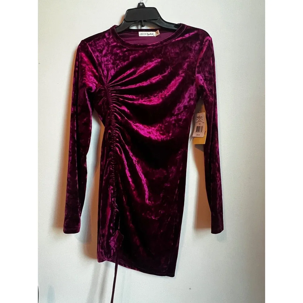 Live to be Spoiled Velvet Ruched Bodycon Dress Wine Long Sleeve Sz Medium‎ NWT - Picture 2 of 9
